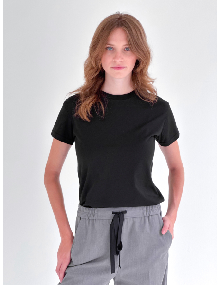 T-shirt with jeweled button