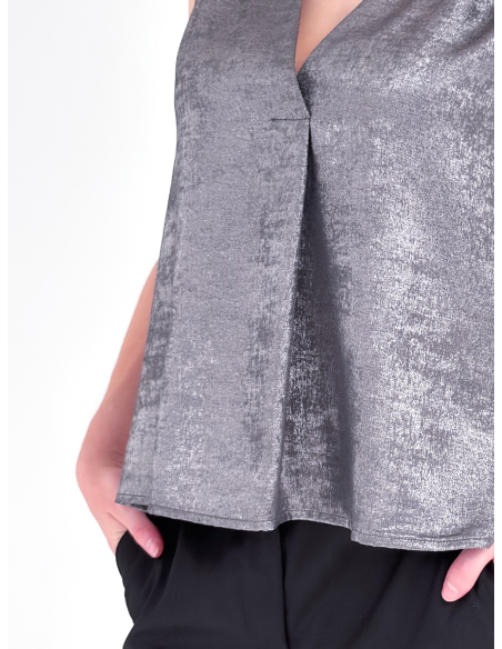 laminated-effect Top