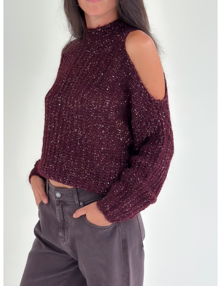 Cut-out top embellished with sequins