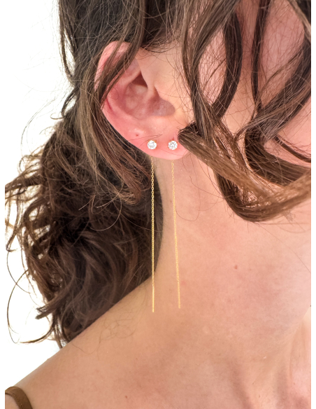 Drop earrings with a rhinestone