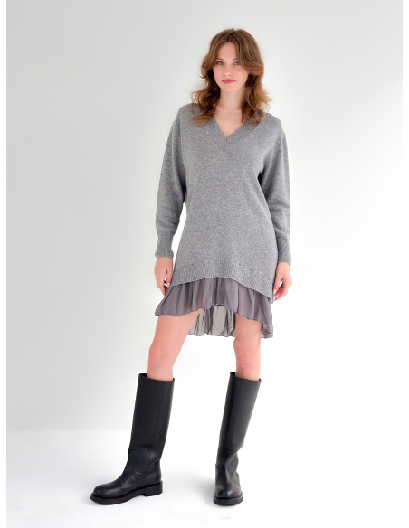 Knitted dress with ruffles