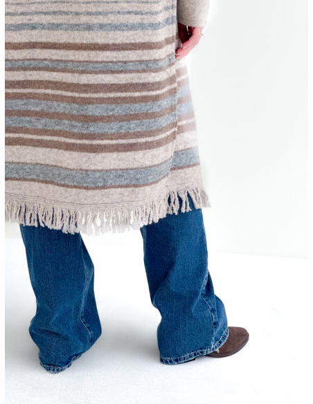 Long cardigan with fringes
