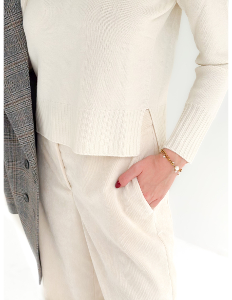 100% wool turtleneck sweater