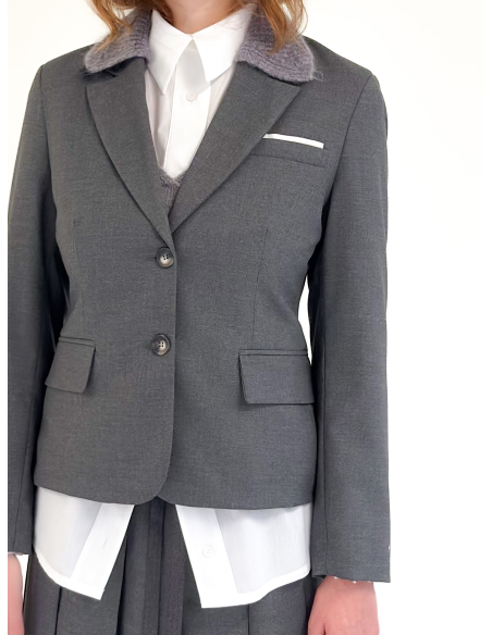 Single-breasted jacket