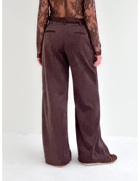 Corduroy trousers with pleats