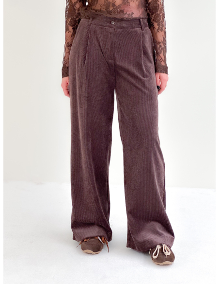 Corduroy trousers with pleats
