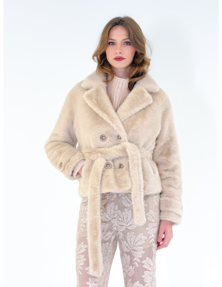 Eco pelliccia con Cintura