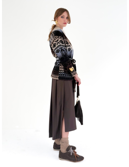 Pleated skirt with double length