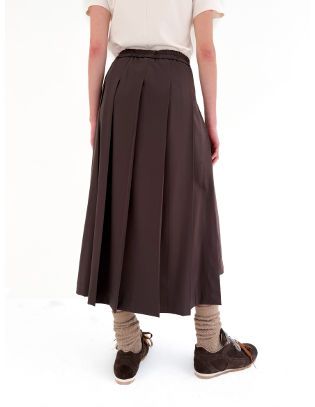 Pleated skirt with double length