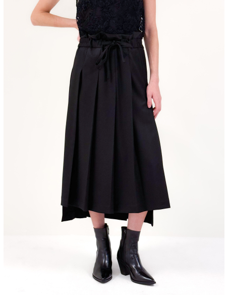 Pleated skirt with double length