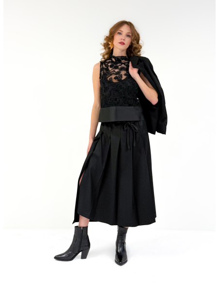 Top in pizzo di ciniglia