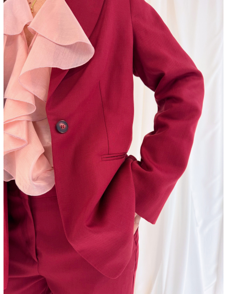 Single-breasted jacket with belt