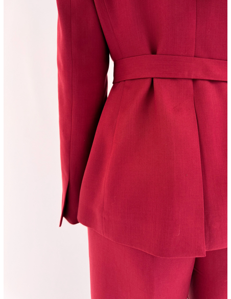 Single-breasted jacket with belt