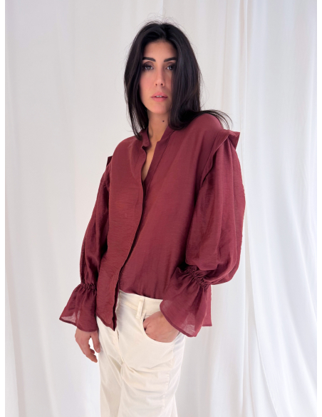 Blusa in viscosa di eucalipto con rouges su manica
