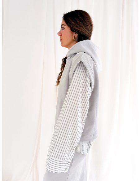 Felpa smanicata con cappuccio