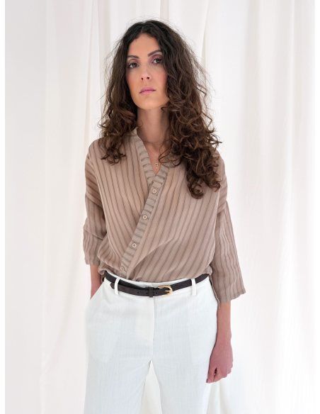 Camicia a righe con collo alla coreana