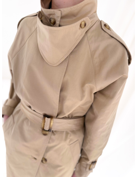 Single-breasted trench coat