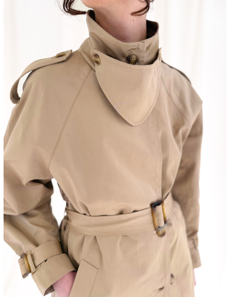 Single-breasted trench coat