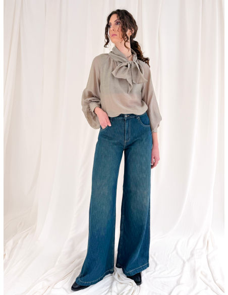 Blusa in viscosa di eucalipto con fiocco