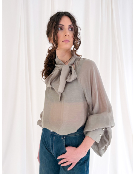 Blusa in viscosa di eucalipto con fiocco