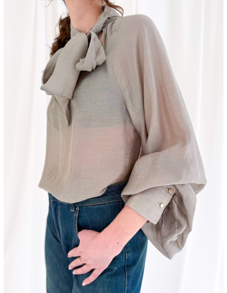 Blusa in viscosa di eucalipto con fiocco