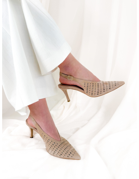 Sling back traforata in suede