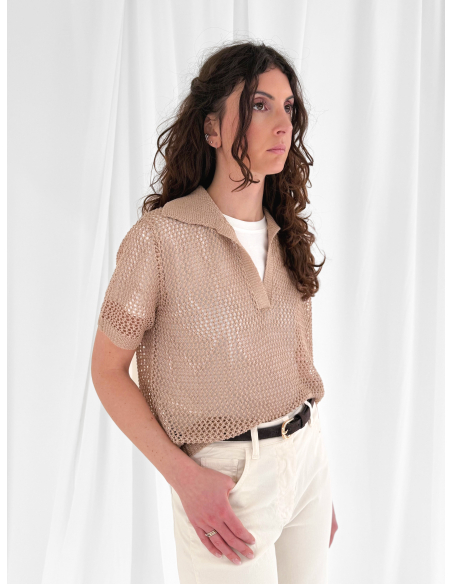 Half-sleeved perforated polo shirt