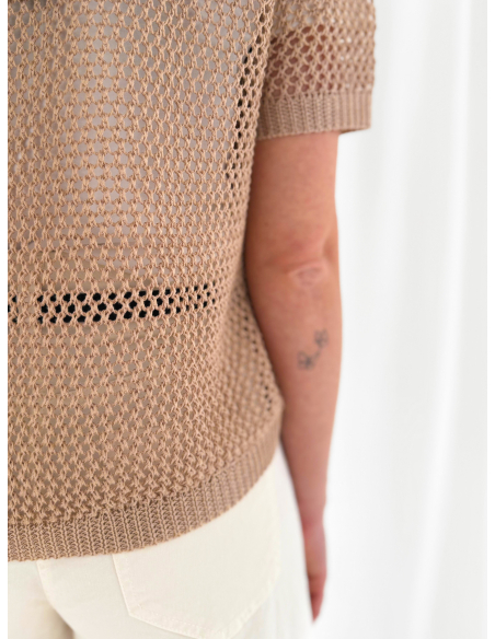 Half-sleeved perforated polo shirt