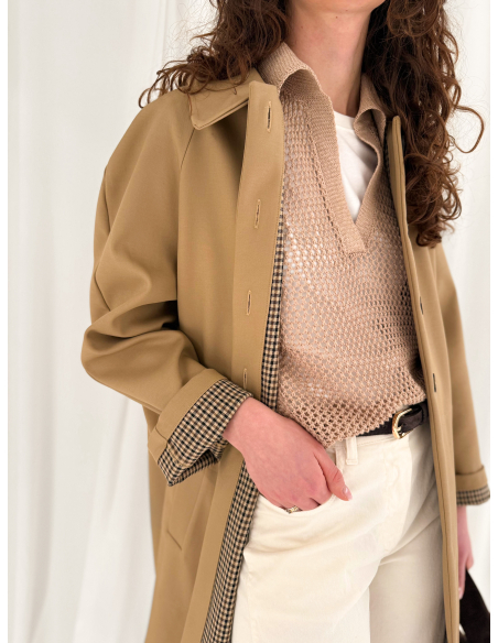 Half-sleeved perforated polo shirt