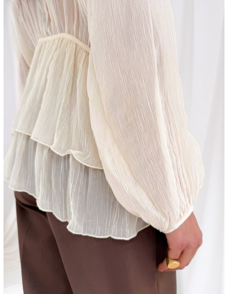 Blusa con volant
