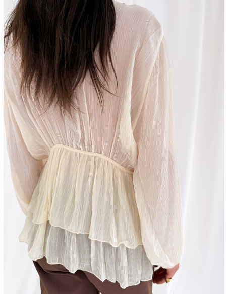 Blusa con volant