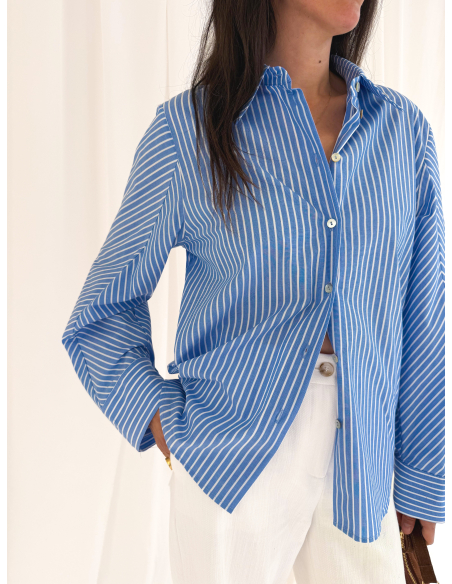 Striped shirt with wide sleeves