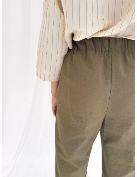Soft trousers with pleats