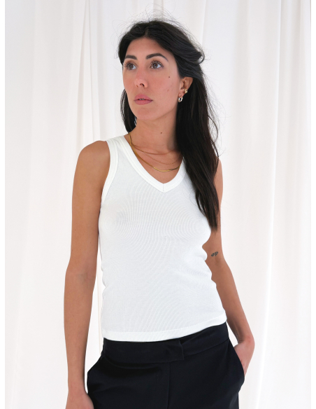 V-neck tank top