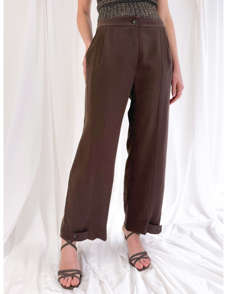 Pantalone con pinces e fondo regolabile
