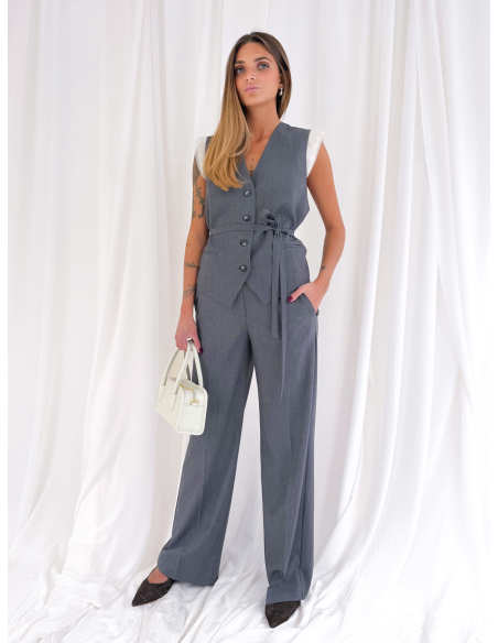 Gilet con applicazione in tulle