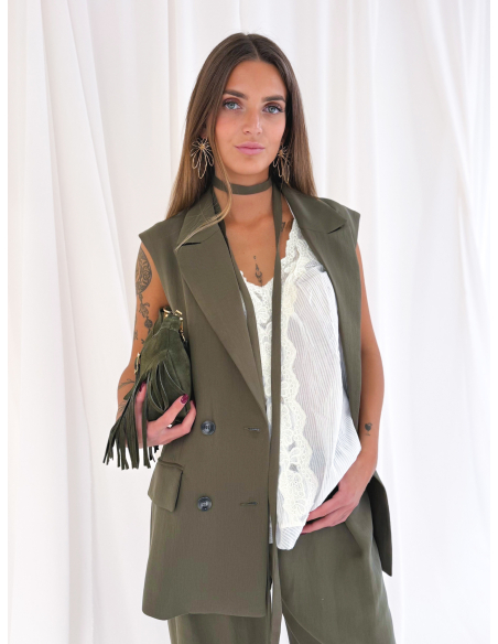 Top in cotone ricamato