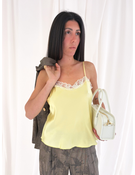 Top in viscosa blend con spalline sottili e pizzo