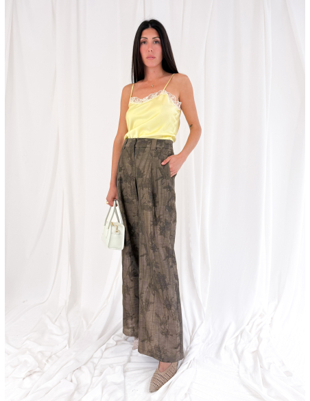 Top in viscosa blend con spalline sottili e pizzo