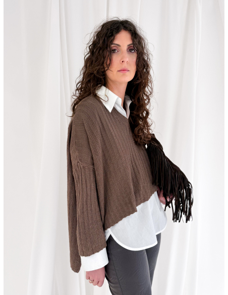 Maglione asimmetrico scollo a v