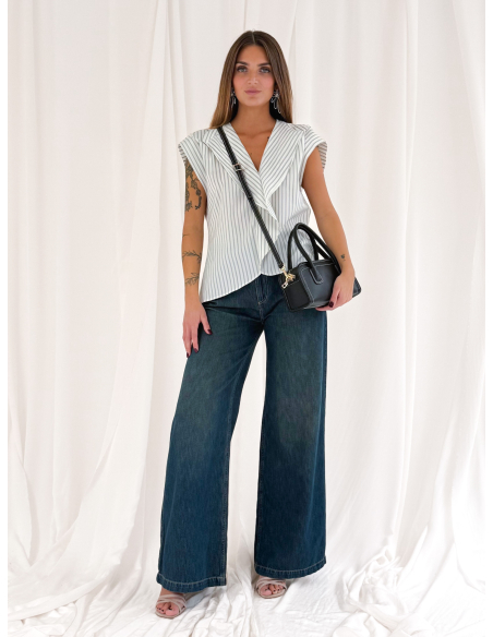 Blusa a righe con volant