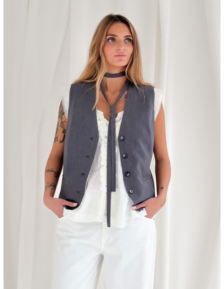 Gilet con applicazione in tulle