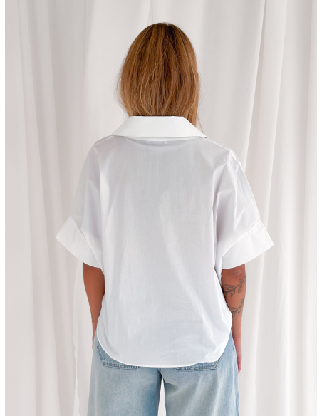 Knotted shirt