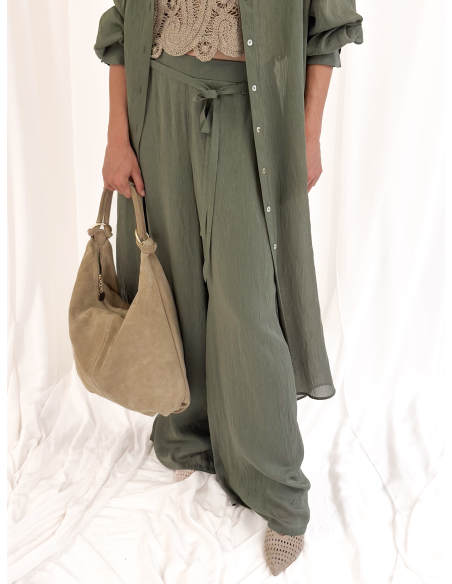 Flowing trousers in eucalyptus viscose