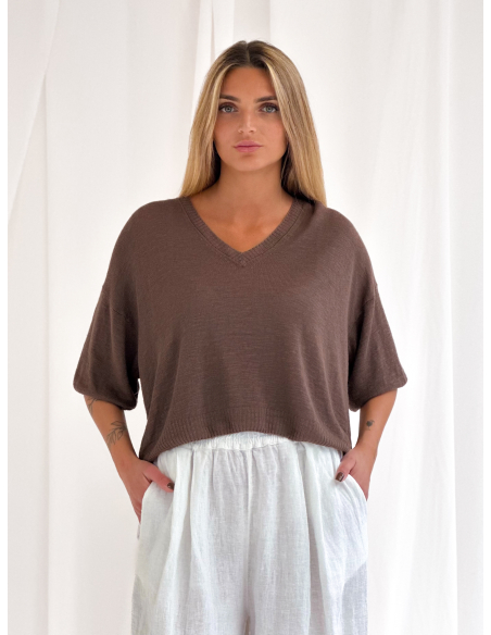 V-neck half-sleeve sweater