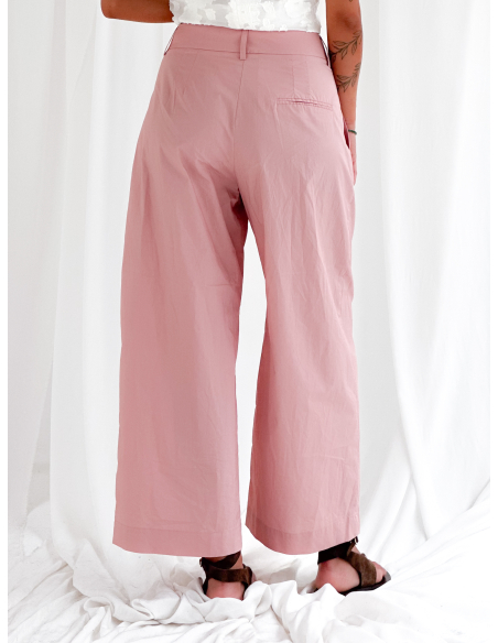 Lightweight cotton trousers with pleats
