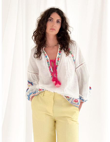 Cotton blouse with embroider