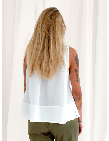 Sleeveless poplin top