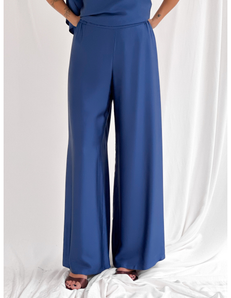 Flowing trousers in viscose satin