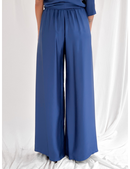 Flowing trousers in viscose satin
